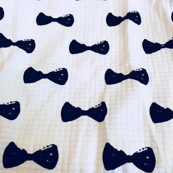 Black Bow White Loose Dress - Picture 2 of 6